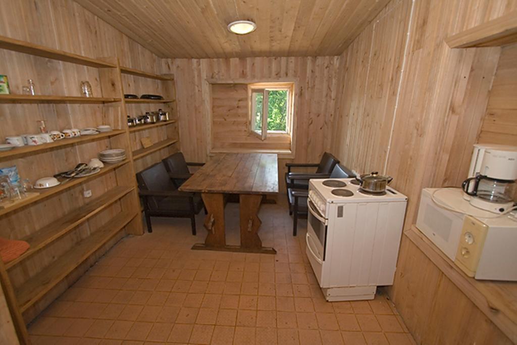 Motelis Aldari Pastende Bagian luar foto